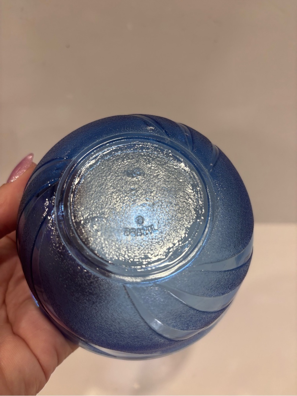 Vintage Brazilian cobalt blue art glass bowl frosted swirl pattern- Brazil - Picture 4 of 5
